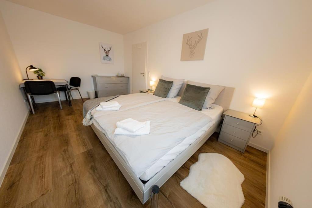 Wohnung Hirschhoehe Im Taunus Neu-Anspach Bagian luar foto