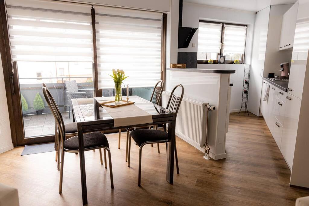 Wohnung Hirschhoehe Im Taunus Neu-Anspach Bagian luar foto