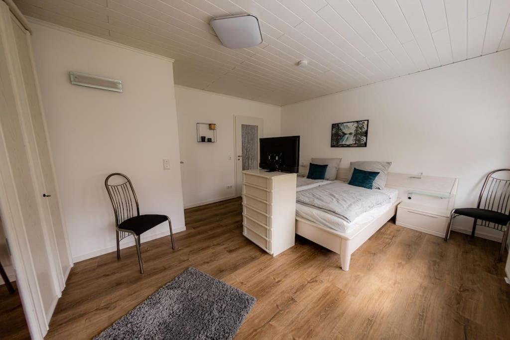 Wohnung Hirschhoehe Im Taunus Neu-Anspach Bagian luar foto